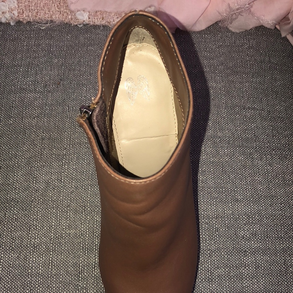 booties - Picture 6 of 8